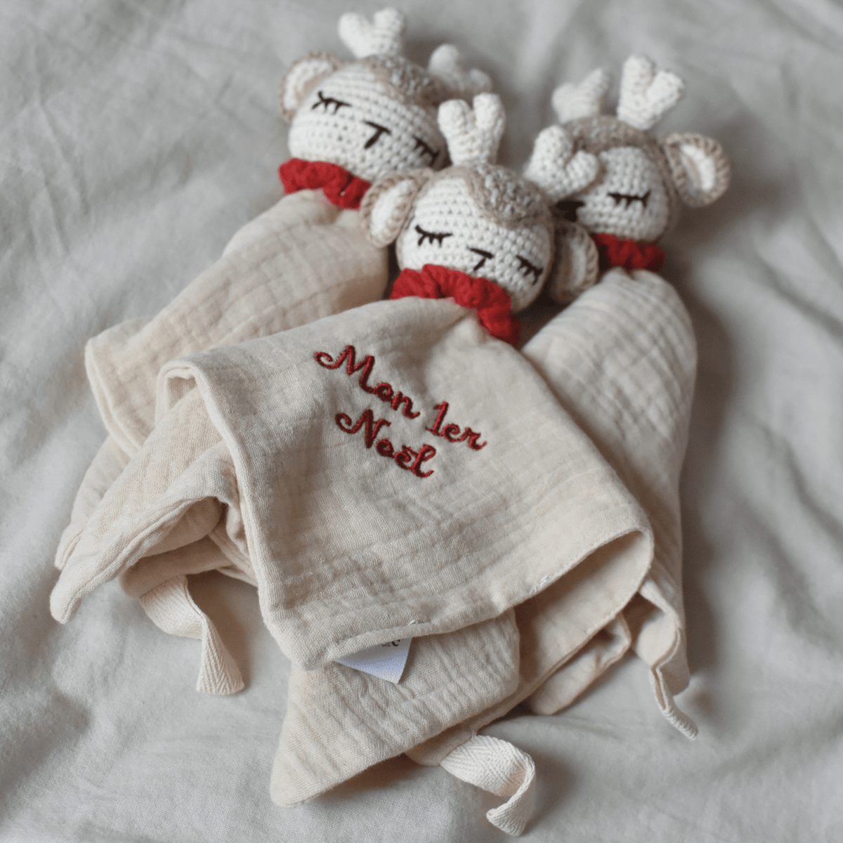 Doudou cerf personnalisable Ineessance, cadeau de Noël bébé
