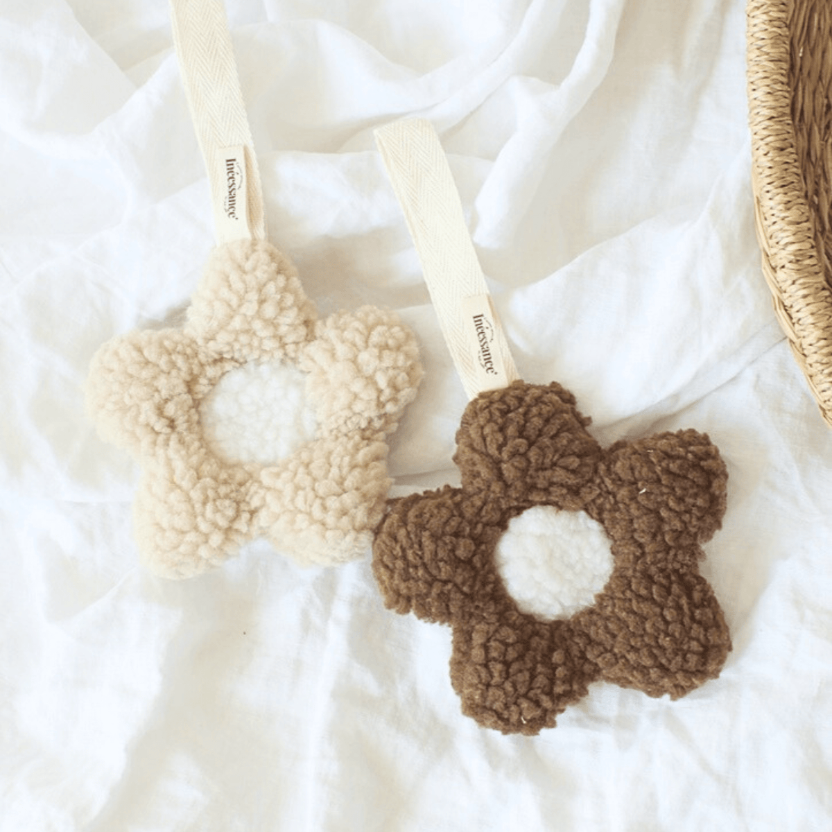 Attache sucette Fleur et Lune, cadeau de naissance personnalisé