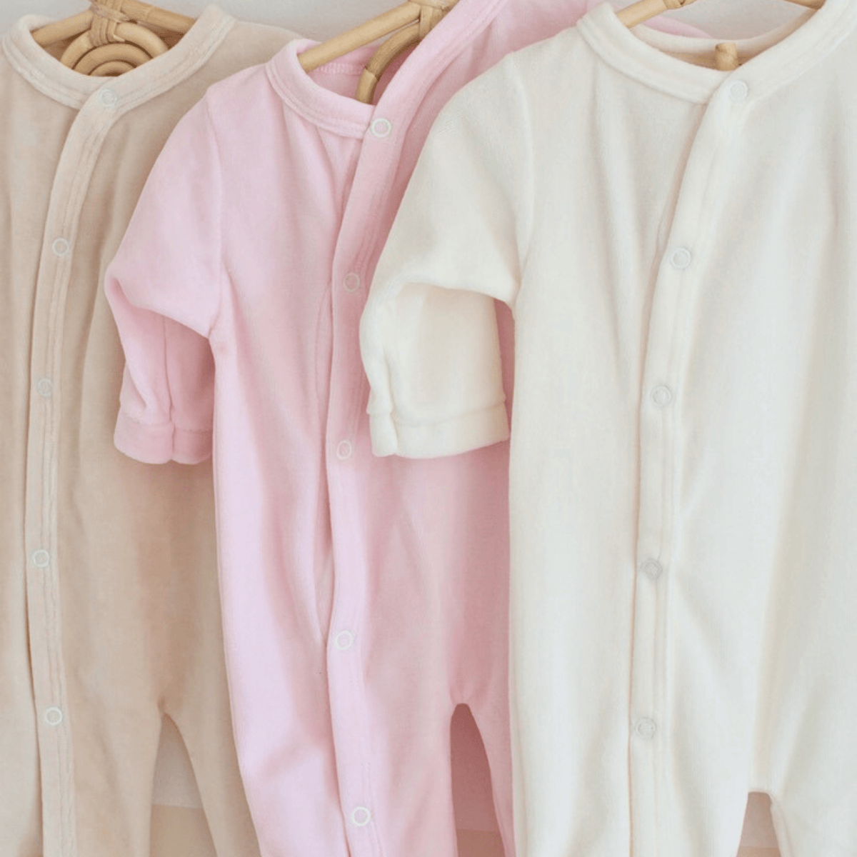 Ensemble pyjama en velours doux pour les premières nuits