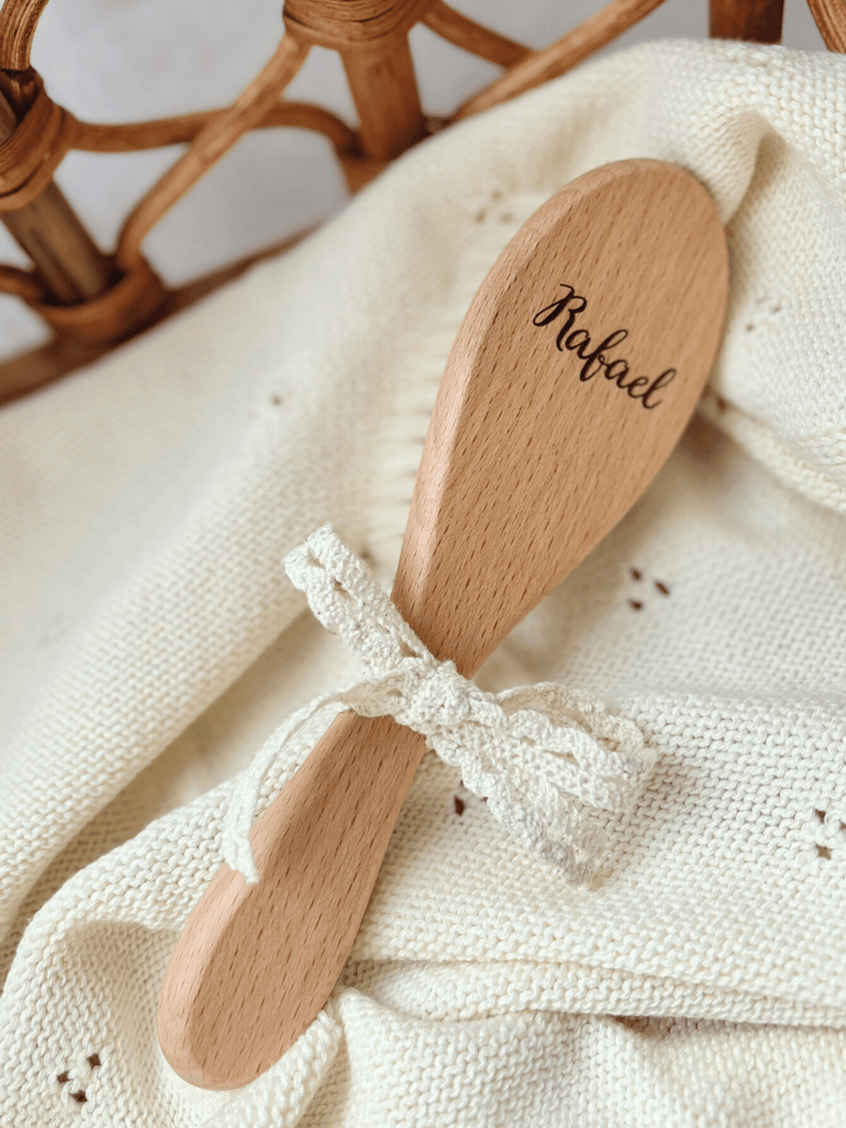 Brosse en bois de hêtre pour les soins de bébé