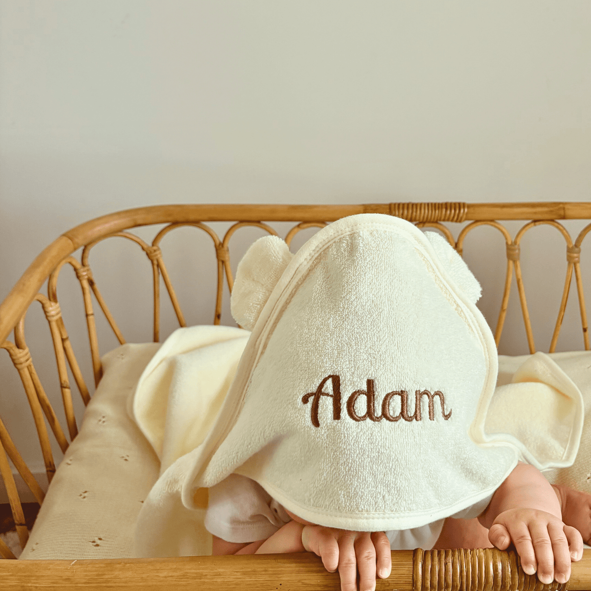 Cape de bain personnalisée avec le prénom Adam