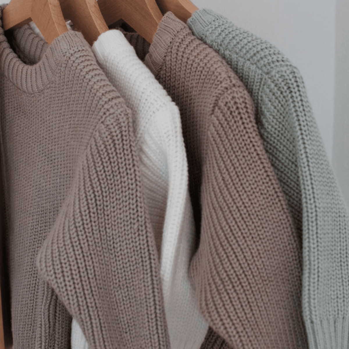 Pull bébé en douce maille taille 0 à 6 mois