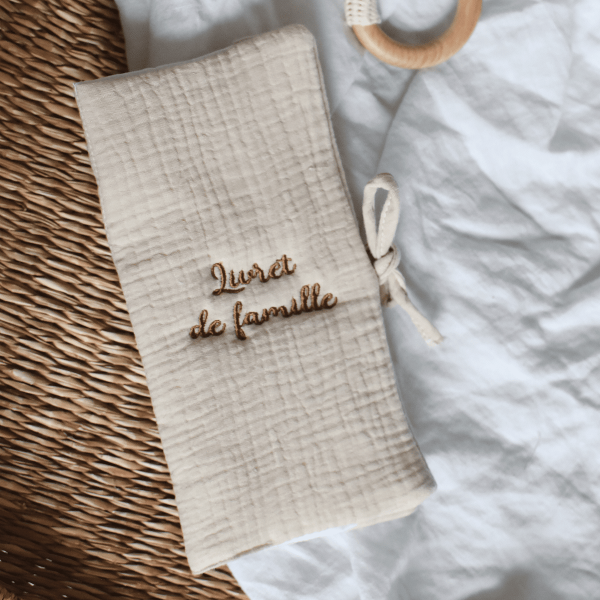 Étui pour livret de famille avec broderie personnalisée