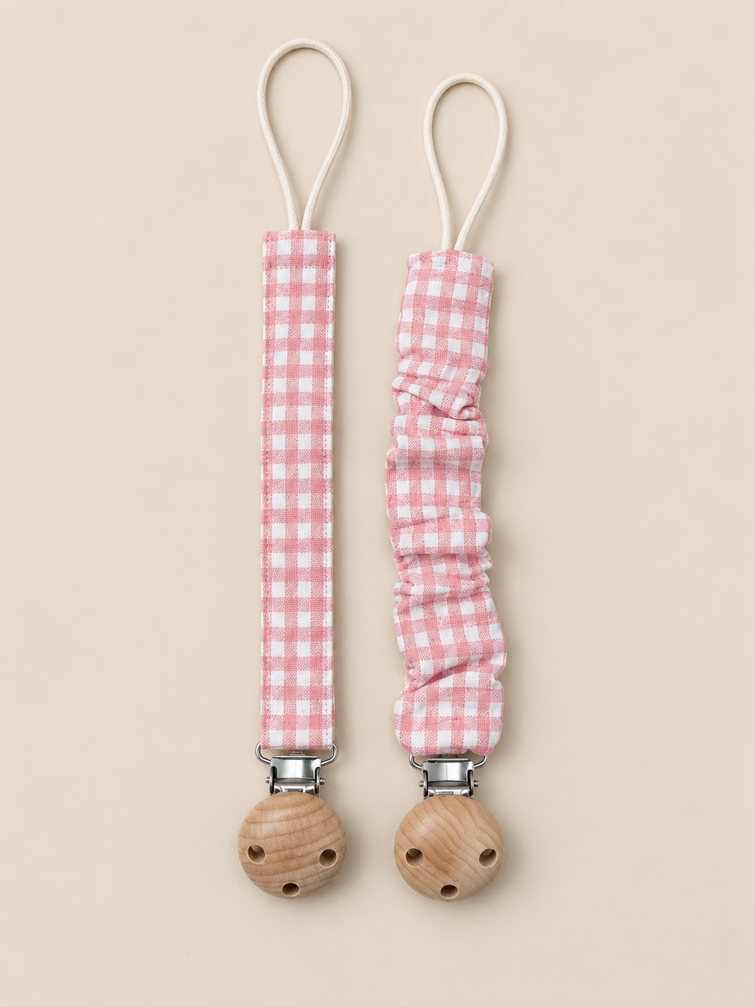 Lot de 2 attaches tétine en vichy rose personnalisées au prénom