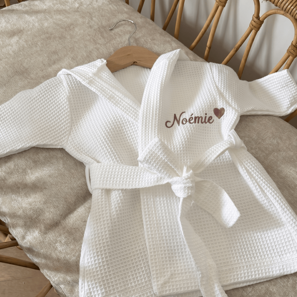 Peignoir bébé en coton nid d'abeille personnalisable