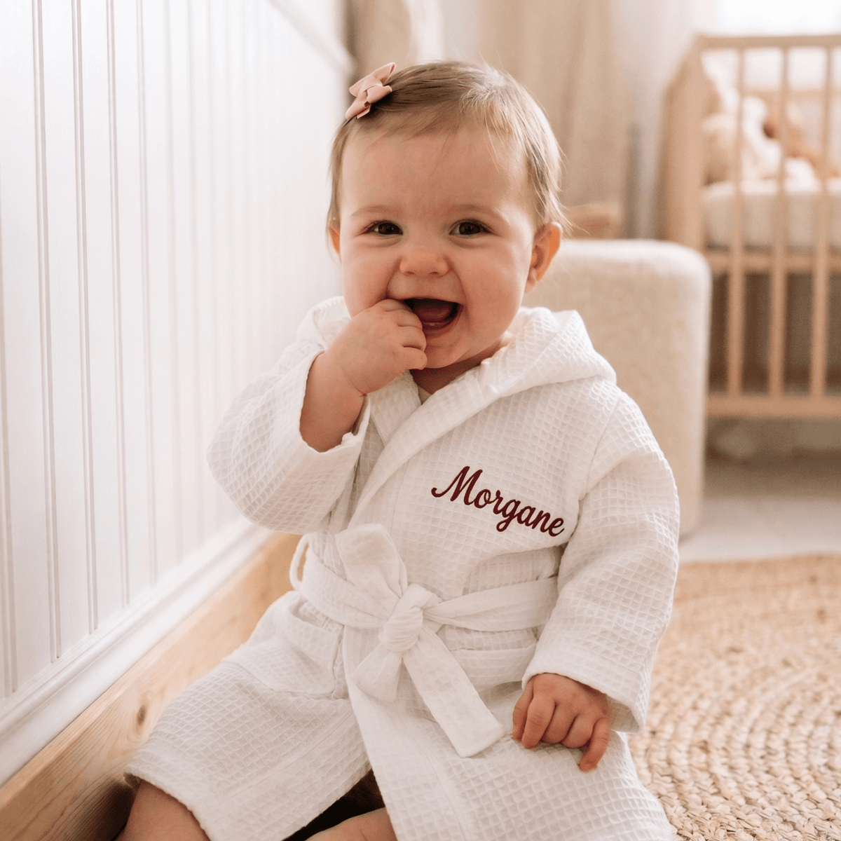 Peignoir bébé nid d'abeille doux et absorbant après le bain