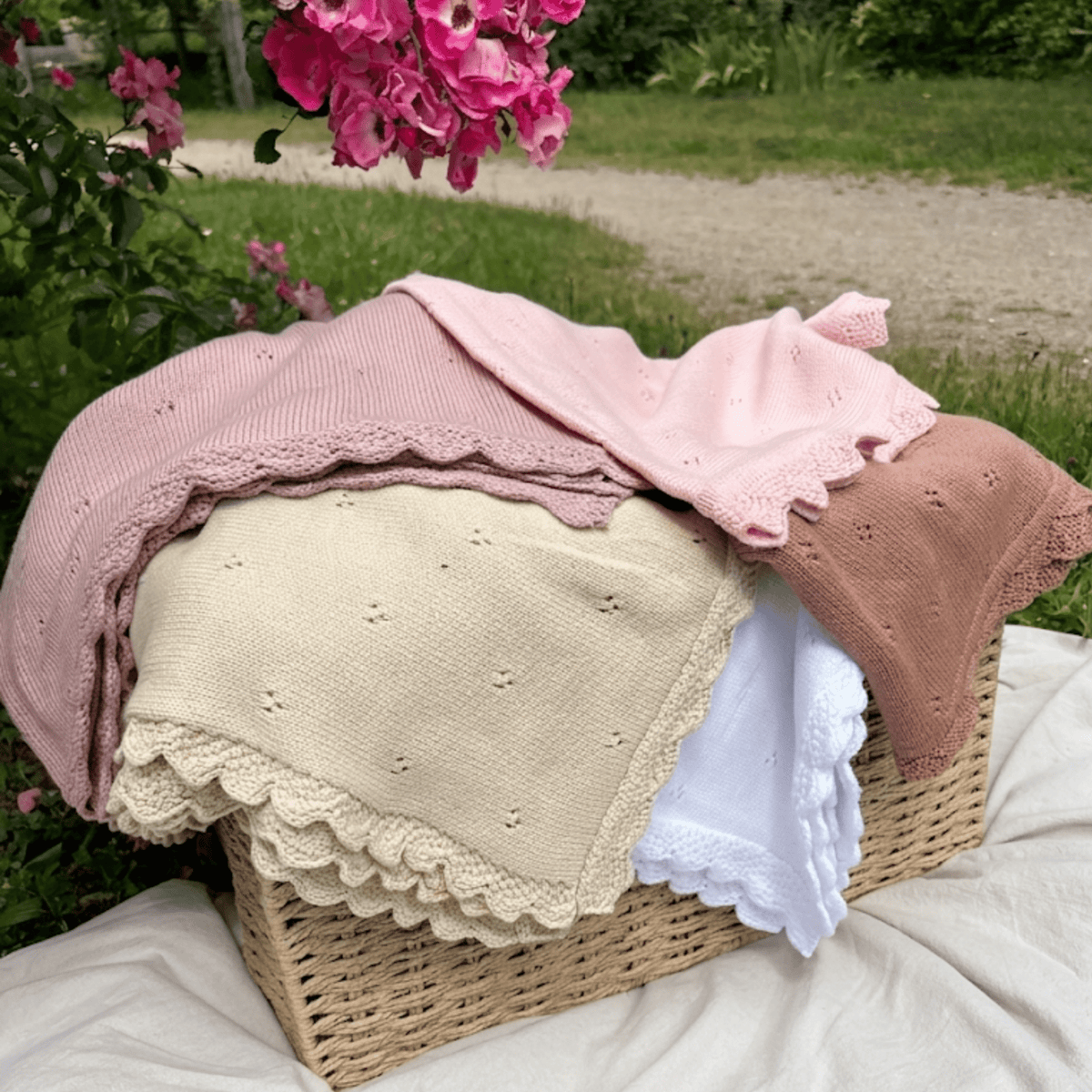 Couverture bébé tricot avec broderie du prénom